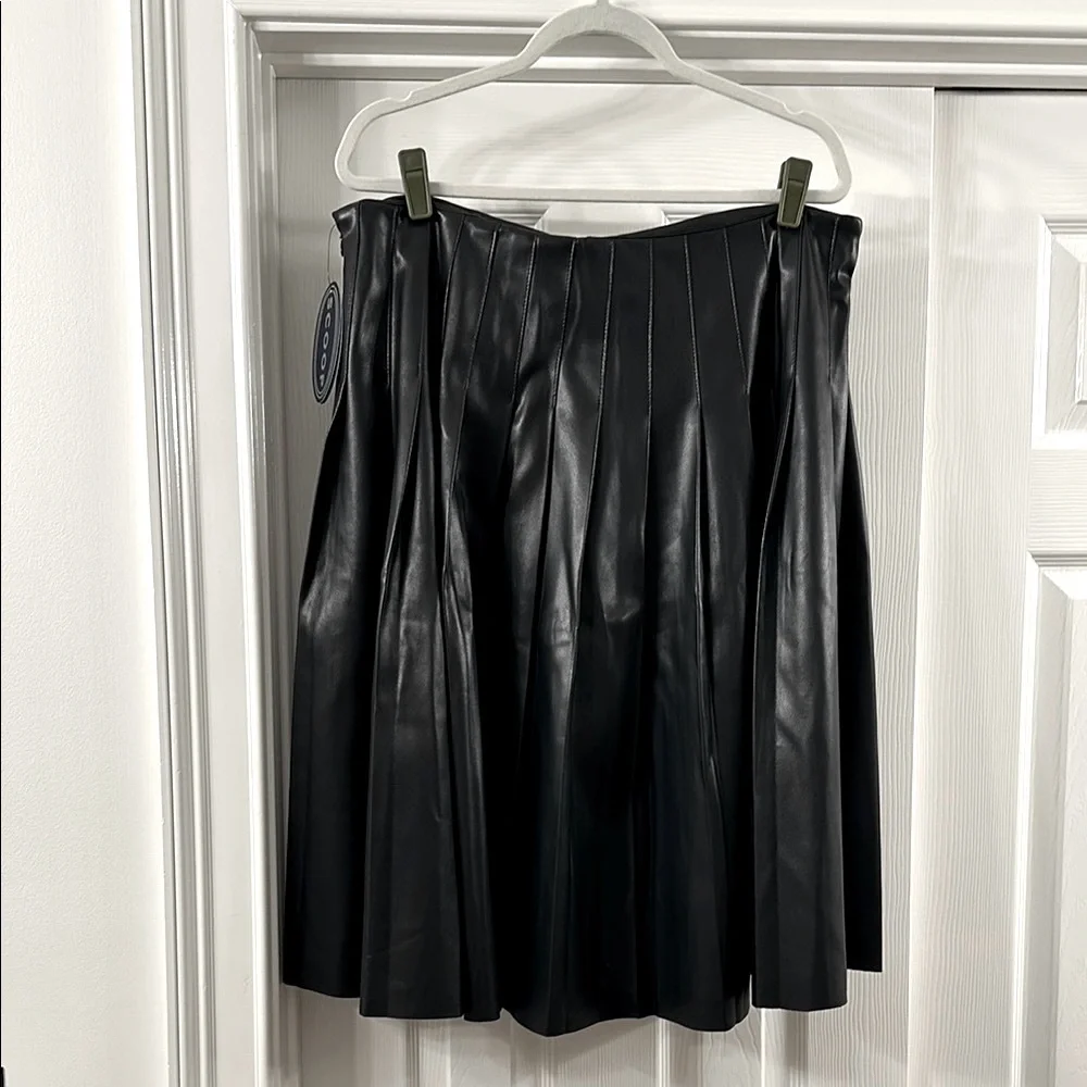 Faux Leather Pleated Skirt - Picture 8 of 8